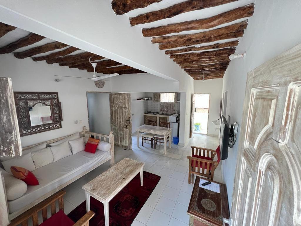 Beytsalaam Apartments Ламу Екстериор снимка